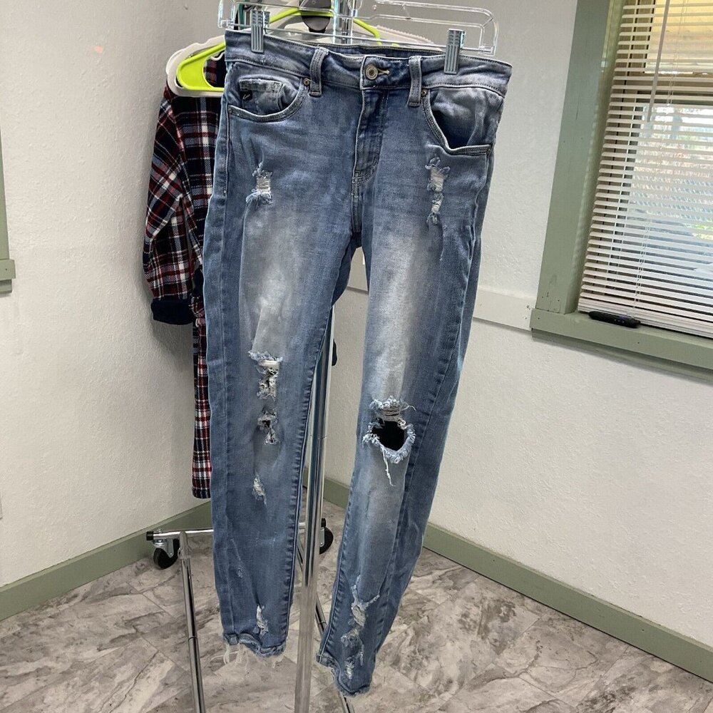 Kancan Style KC8373M CUT 32765 Distressed Sz. 27/7 Light Washed